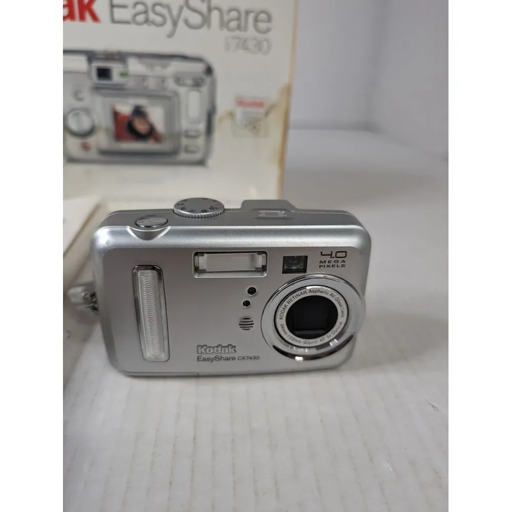 Kodak Easyshare‎ CX7430 4 MP Digital Camera with 3x Optical Zoom *For Parts*